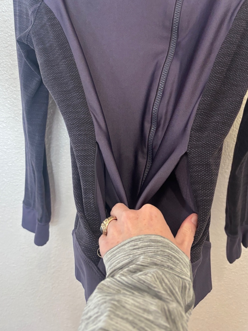 Lululemon Sz 8 Emerge Renewed Jacket Nightfall/Dmnd Jacquard Space Dye Blck, EUC - Picture 7 of 11